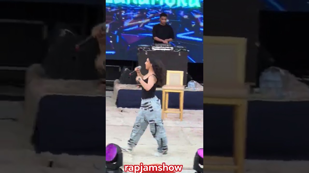 من يُعطي في بلدنا؟ 🎤