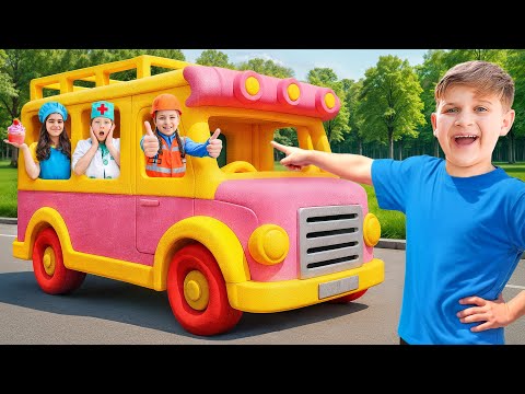 Roma and Friends - Trip in a House on Wheels