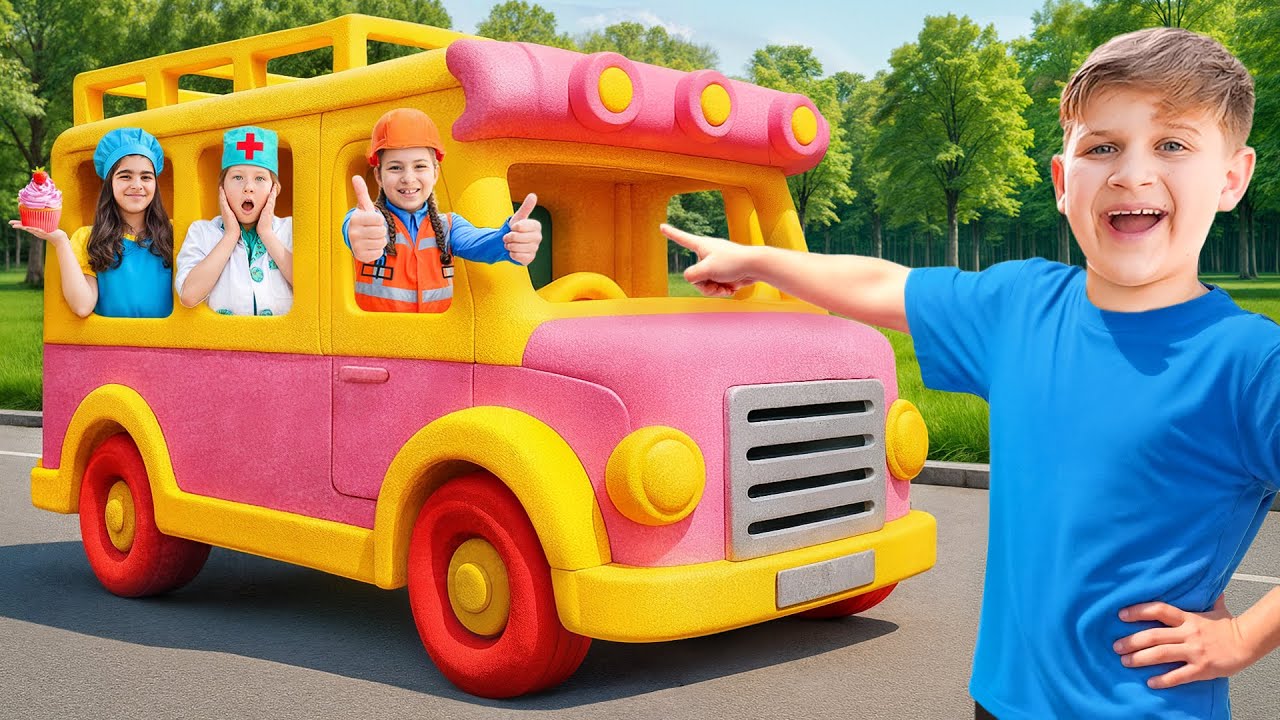 Roma and Friends' Exciting House on Wheels Adventure 🚐