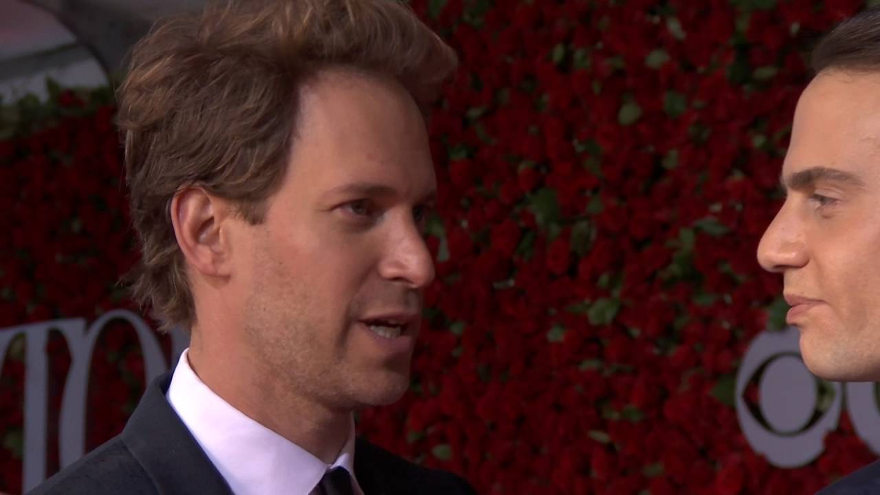 David Korins at 2016 Tony Awards 🎬