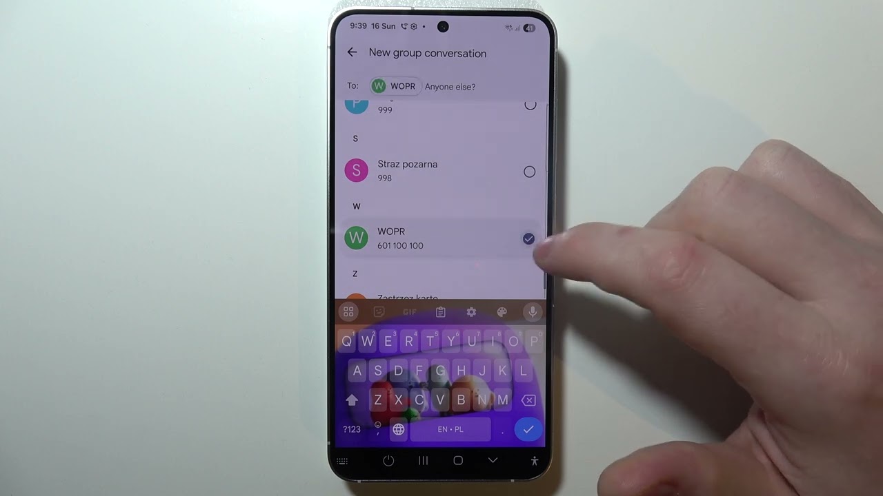 Send Group Text on Samsung Galaxy S25+ 📱