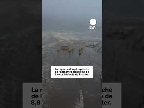 Tsunami : les premières images des vagues sur la côte russe #actualités #news