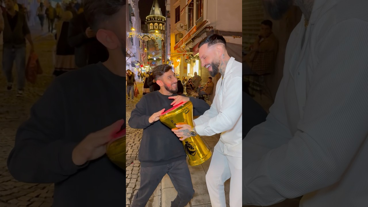 Turkish Man Surprises Me in Istanbul 🇹🇷