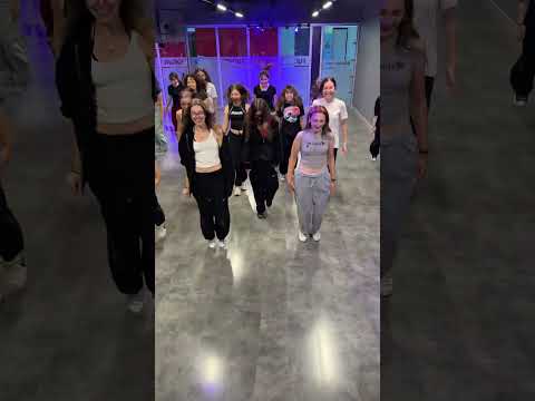 Hocamızın peşinden her zaman gideriz diyenler burada mı #dance #dancer #dancermeme
