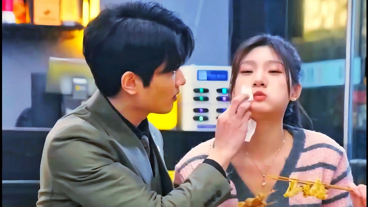 ملياردير يتزوج طالبة تثير المشاكل ويهرب من لسانها الطويل 🌀