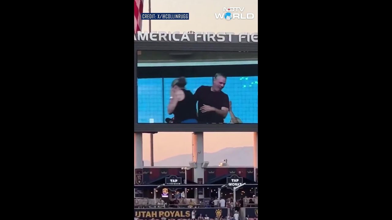 Coldplay Cam Takes Over Stadiums, Replacing Kiss Cam 🎤