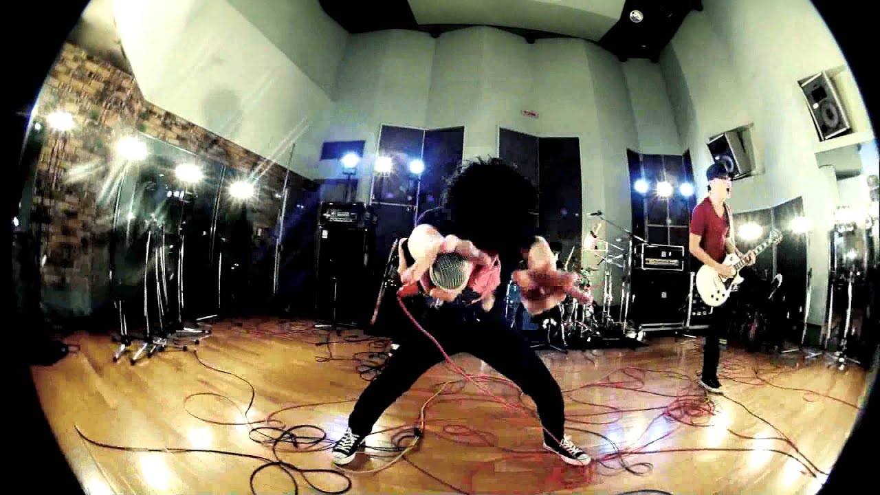 ONE OK ROCK - NO SCARED Official Music Video 🎸