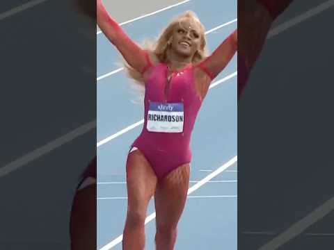 Sha'Carri making it look EASY 🏃♀️