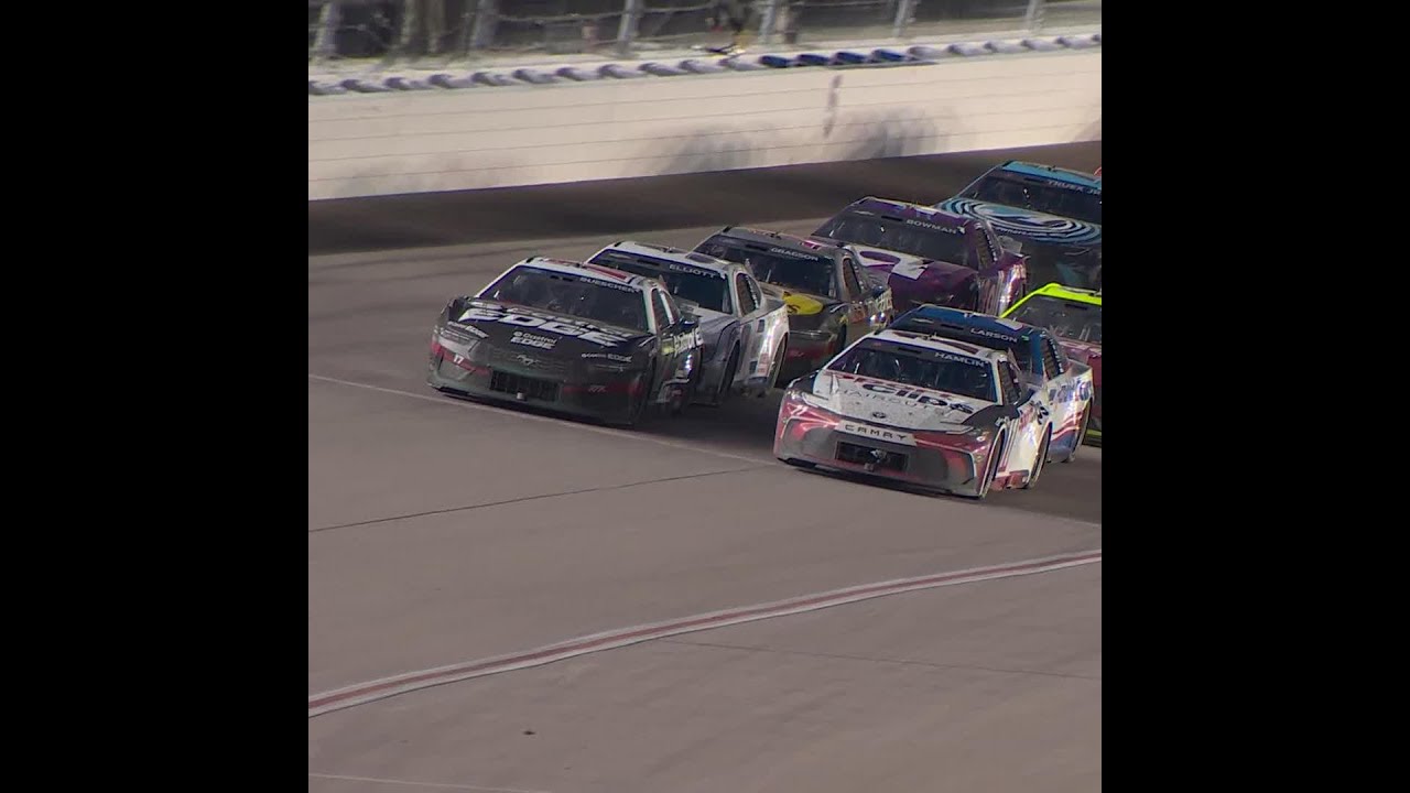 Thrilling Photo Finish at Kansas NASCAR Race! 🏁
