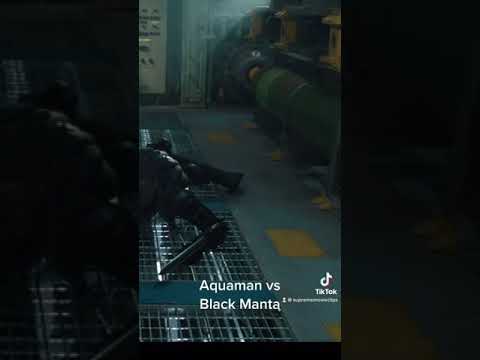 Aquaman vs Black Manta in Submarine