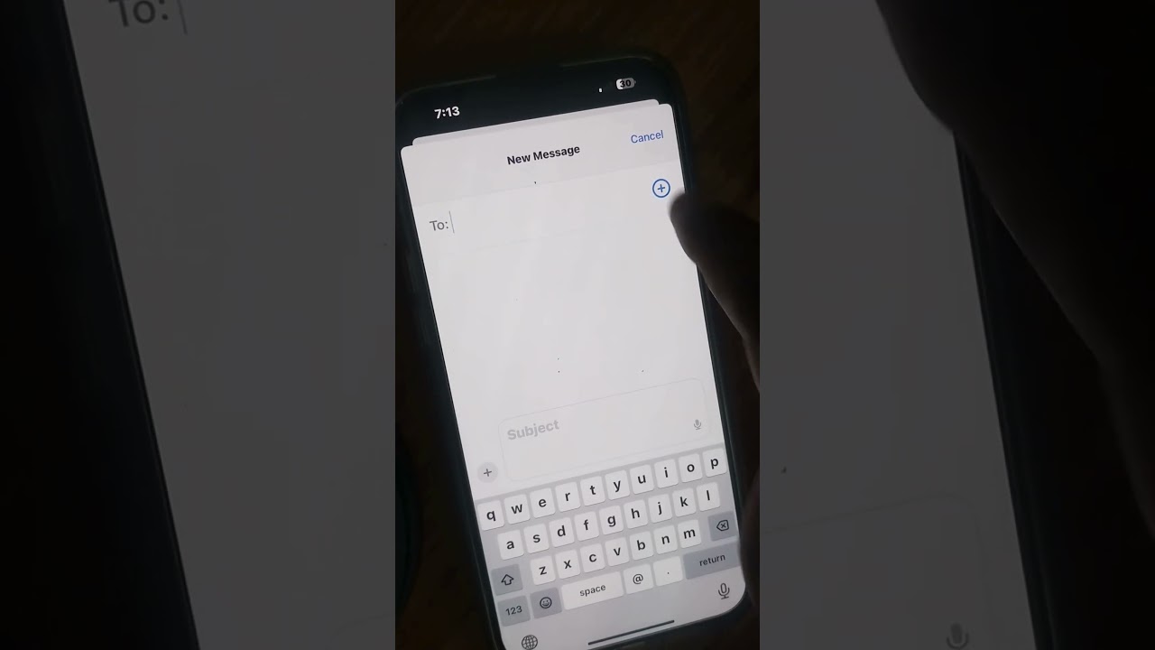 How to send group text message on iPhone