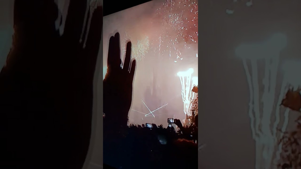 Happy New Year 2022 🎉 | Disney Magic Kingdom Countdown
