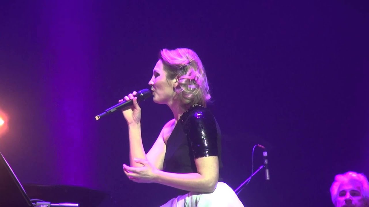 Ника Плотникова исполняет «Позволь мне помечтать» — музыкальный вечер в МТМ 🎶