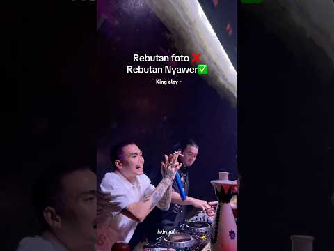 King aloy x jayjax on stage hw livehouse jakarta #mraloy #aloy #jayjax