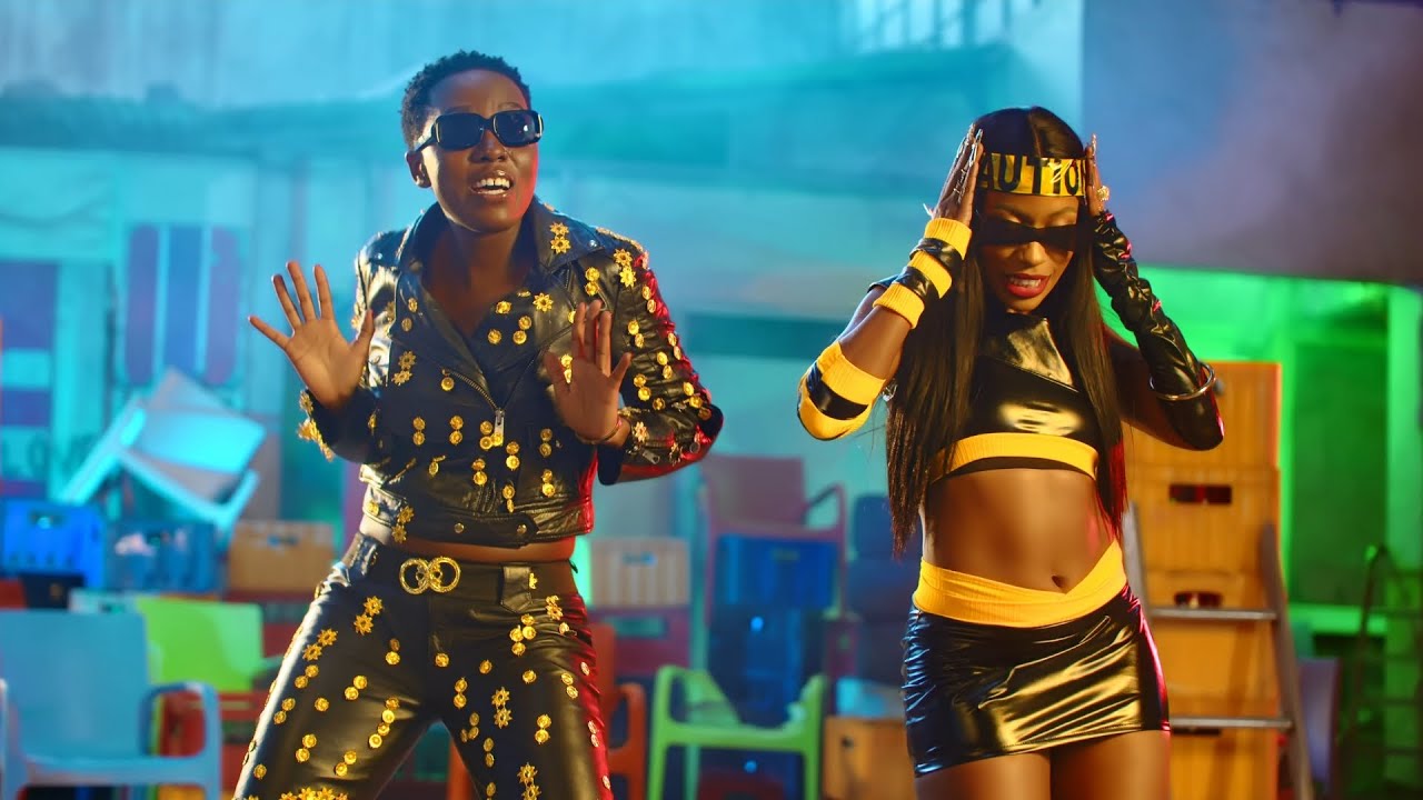 Azawi & Vinka Drop 'Red Flag' Music Video πΆ