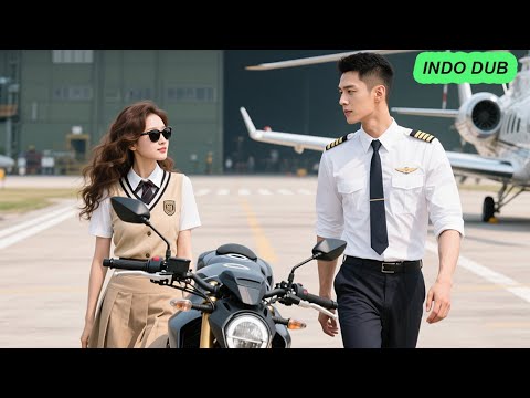 Kapten berwajah dingin tak pernah terima murid wanita, tapi melanggar aturan saat bertemu gadis ini!