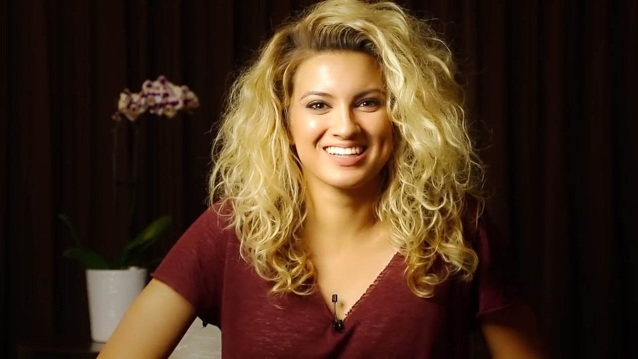 Tori Kelly Shares Her Food Favorites & New Album 🎶