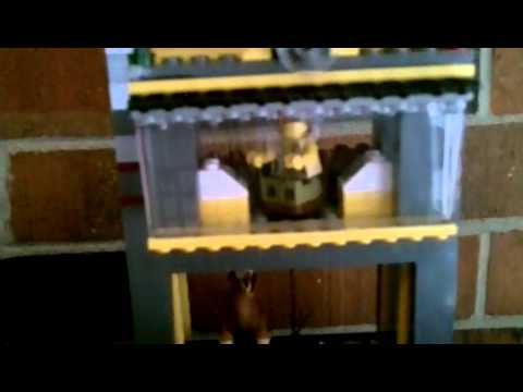 LEGO review on 5887 Dino Defence HQ