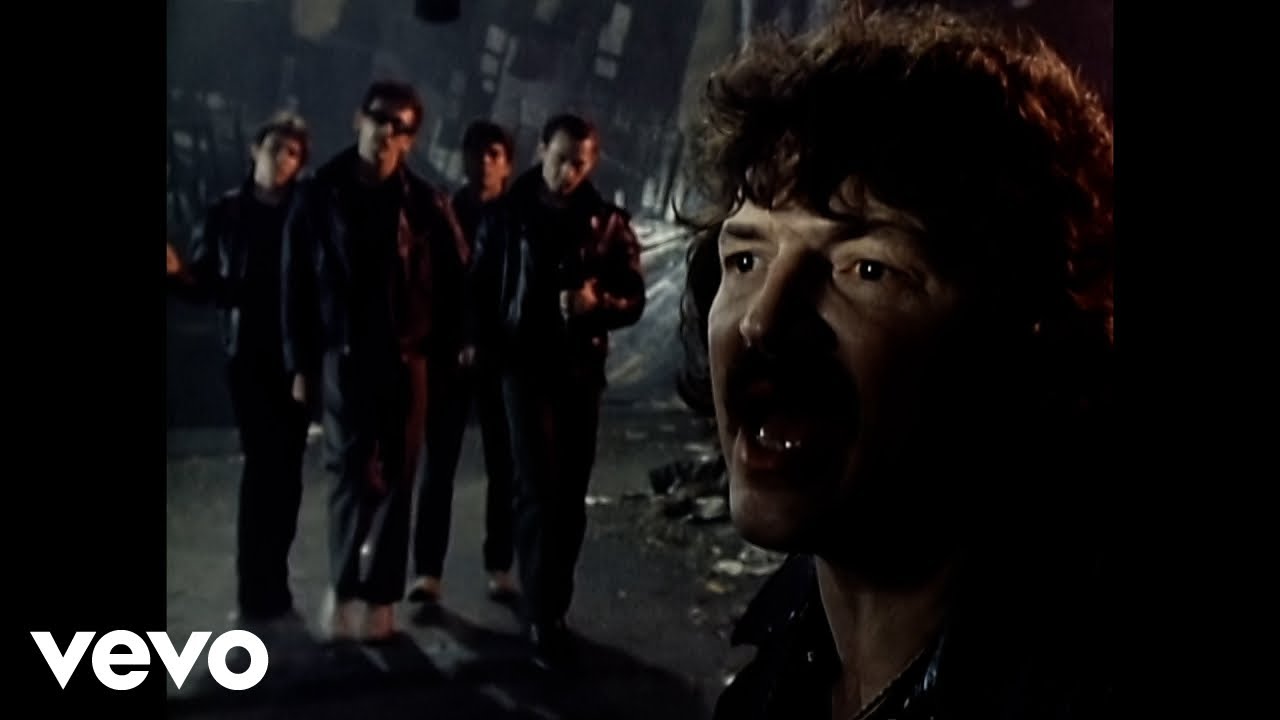 Toto - Rosanna (Official HD Video)