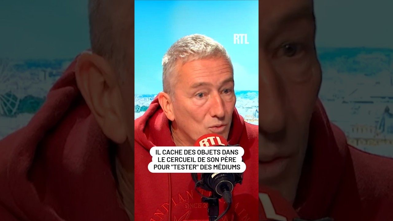 Il cache des objets dans le cercueil de son père pour tester médiums 🪦