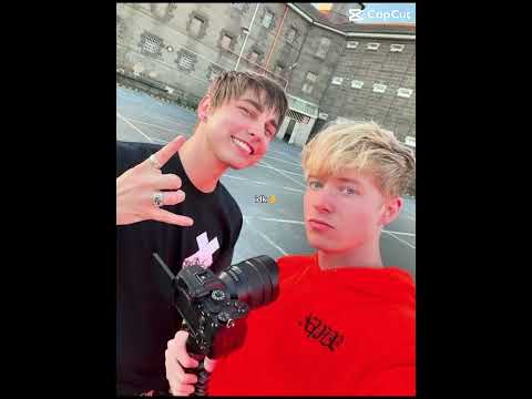 Idk π€·ββοΈ | #notlyrical #popularmusic #sturniolotriplets #roblox #edit #comfort