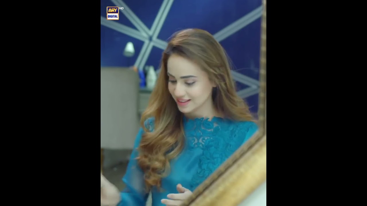 Kanwal Khan's Stunning Makeup Look 💄 | Angna: Family & Stories Unfold