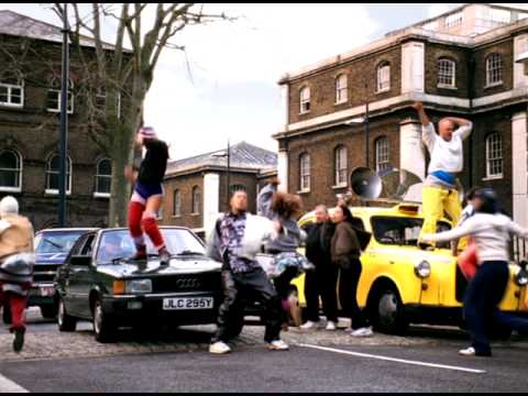 Geri Halliwell - It's Raining Men (Music Video) 🌧️