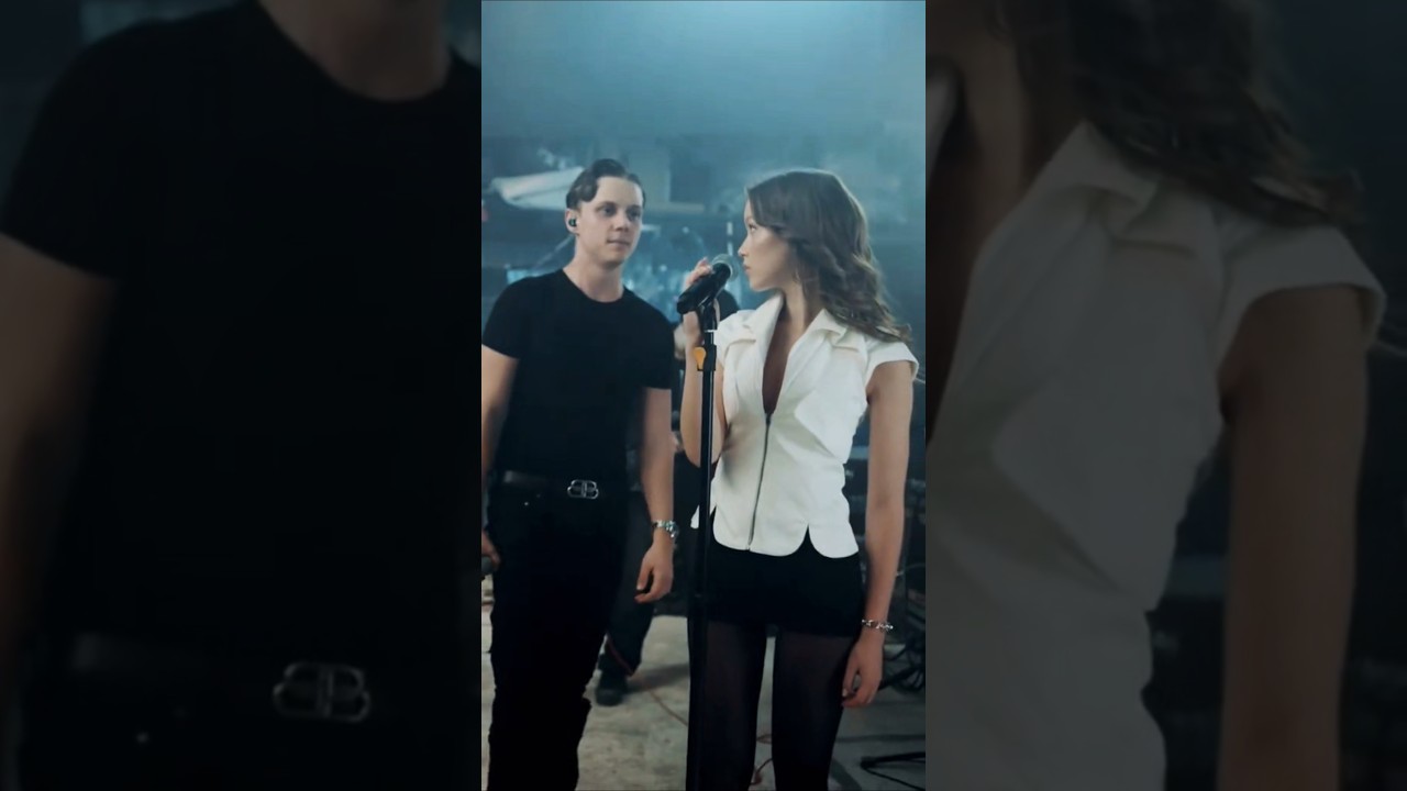 Ваня Дмитриенко и Аня Пересильд исполняют новую песню «Силуэт» 🎶