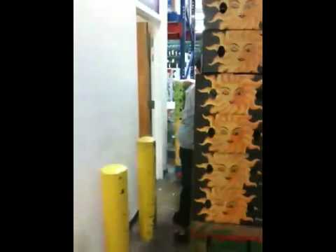 Stack of Boxes Falls at SAM's Club π¬