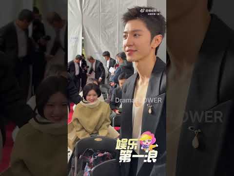 Chen Zheyuan Talking To Zhao Lusi Backstage Weibo Night 2023  #chenzheyuan #zhaolusi #weibonight2023