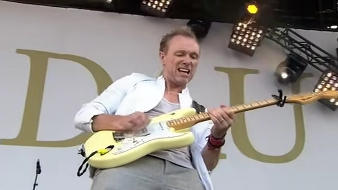 Spandau Ballet Performs 'Gold' at IOW 2010 🎶