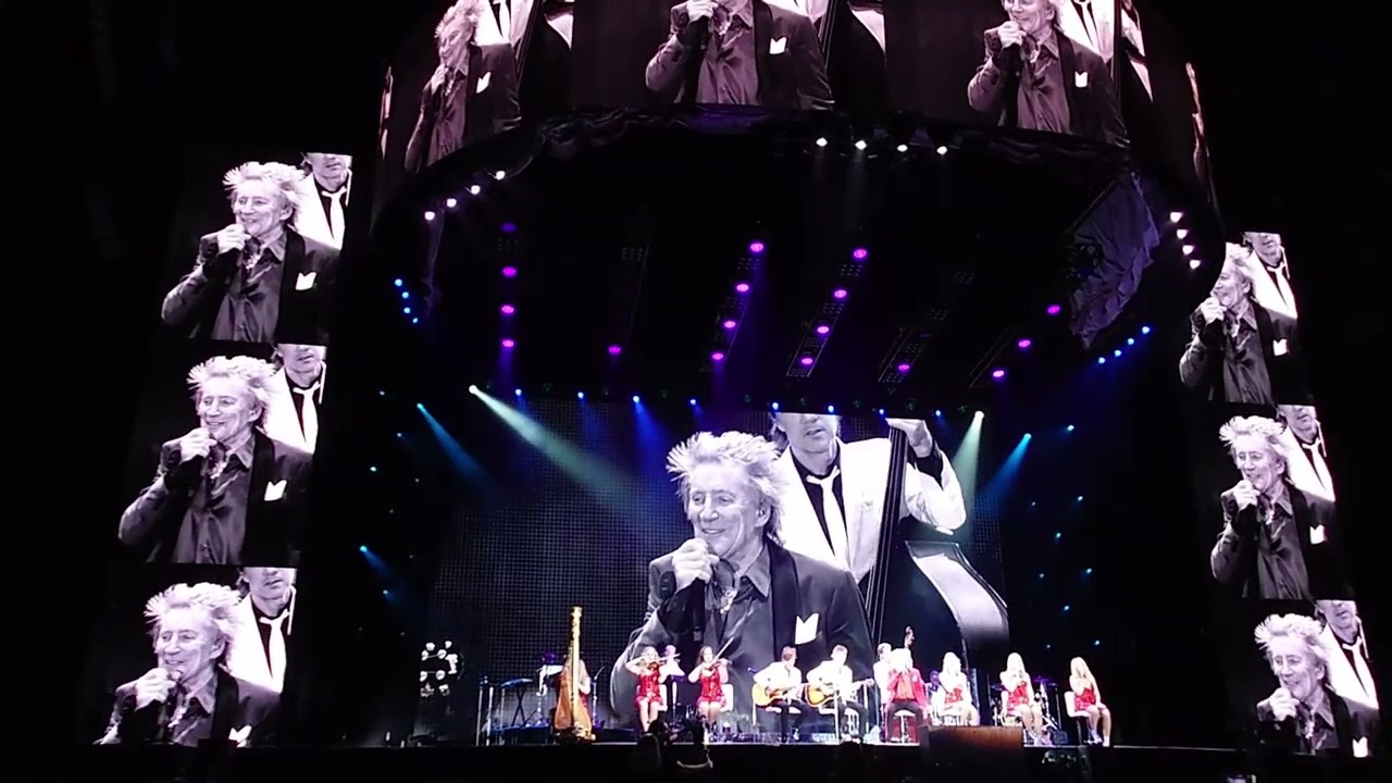 Rod Stewart Live in Aberdeen: You're In My Heart 🎶
