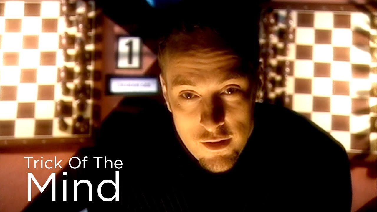 Derren Brown vs 9 Chess Masters ♟️