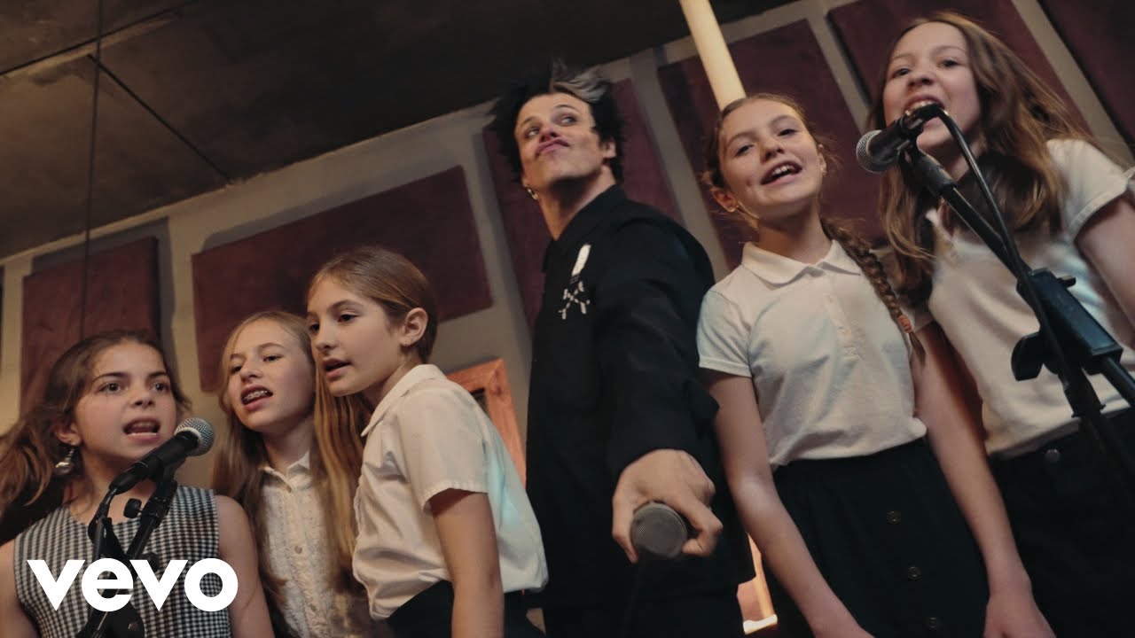 YUNGBLUD Live Performance of 'Lowlife' from Marigny 🎤