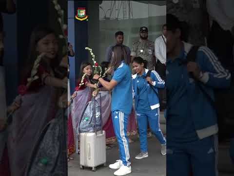 Indian Women's Cricket Team Receives Warm Welcome 🏏