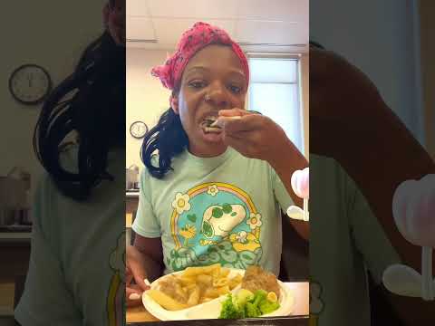 WHAT I EAT IN A DAY LIVING IN A HOMELESS SHELTER🧆