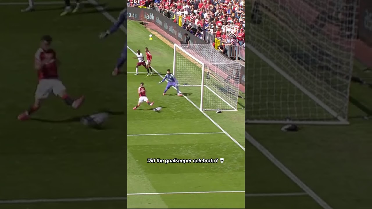 Keeper Celebrates Like Bowen ⚽