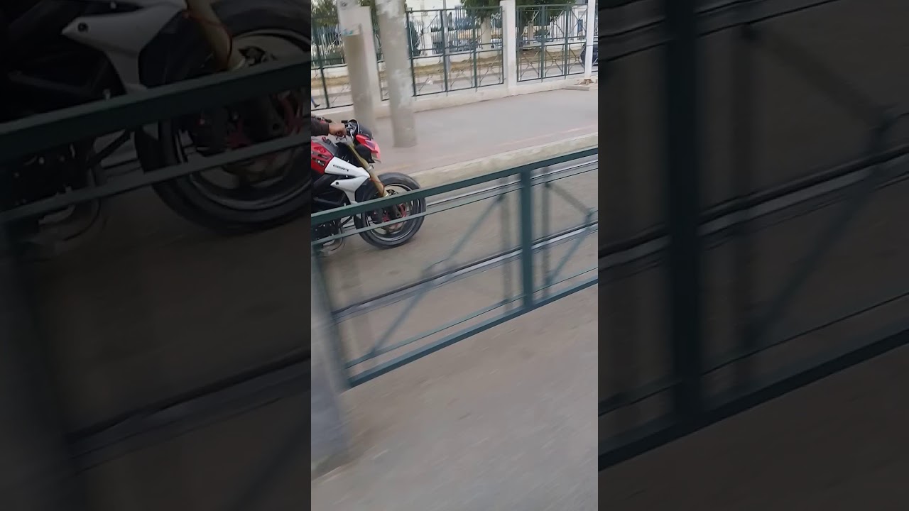 gsr 750 GSR 750 على عجلة لكمة