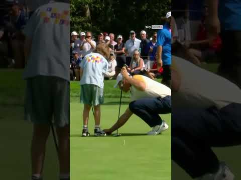 Rory McIlroy making memories for a lifetime for these fans ❤️ #shorts #golf #rorymcilroy