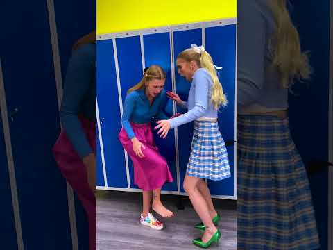 OMG 🤣 Broke my nail and totally scared her! 😂💅 #123go