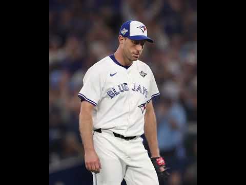 Max Scherzer exits #WorldSeries Game 7 to a standing ovation from the Blue Jays faithful 👏