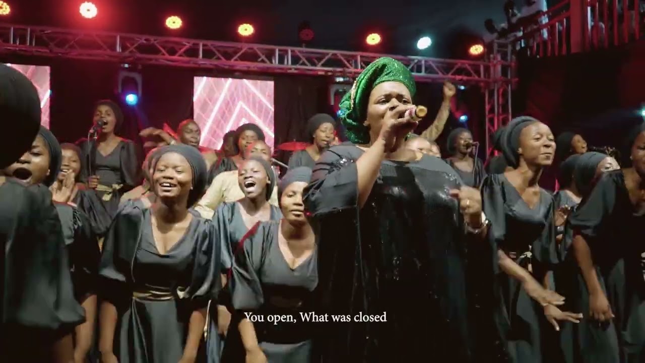 Udjumbe Choir - HAUSINZII ft. Rebecca BALUME (Live 🎶)