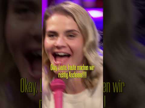 Zu gute Laune am Grab I Hazel Brugger bei "falsch, aber anders lustig"