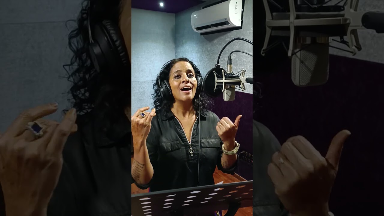 Hamsika Iyer's Melodious Voice Shines at Kruthi Audios ๐ถ