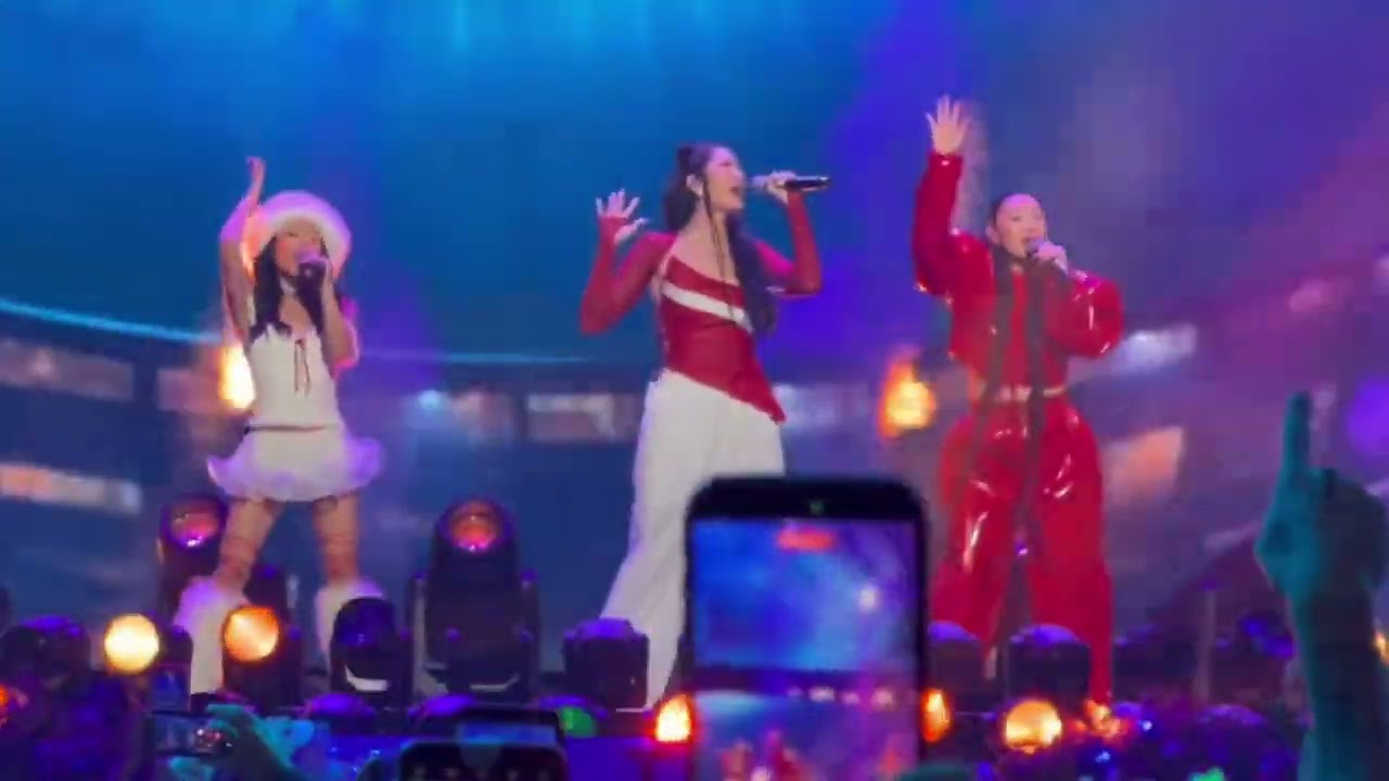 HUNTR/X Performs ‘Golden’ at iHeartRadio Jingle Ball 🎶