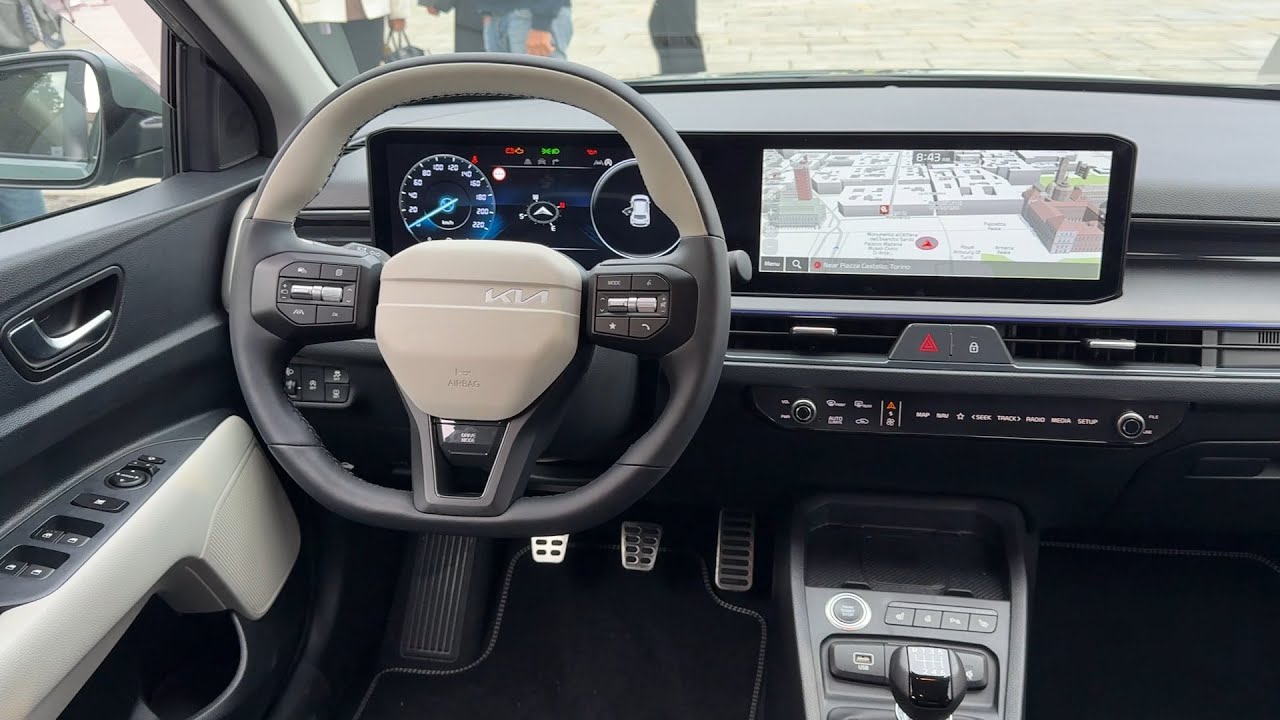 New KIA STONIC 2026 (European model) - INTERIOR tour (new INFOTAINMENT system, AMBIENT lights)