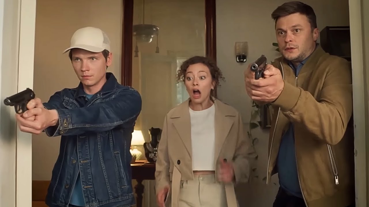 Детектив 2025: Журналистка раскрывает опасное убийство! 🔍