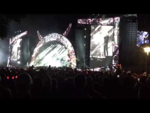 AC/DC SUR LES PLAINES