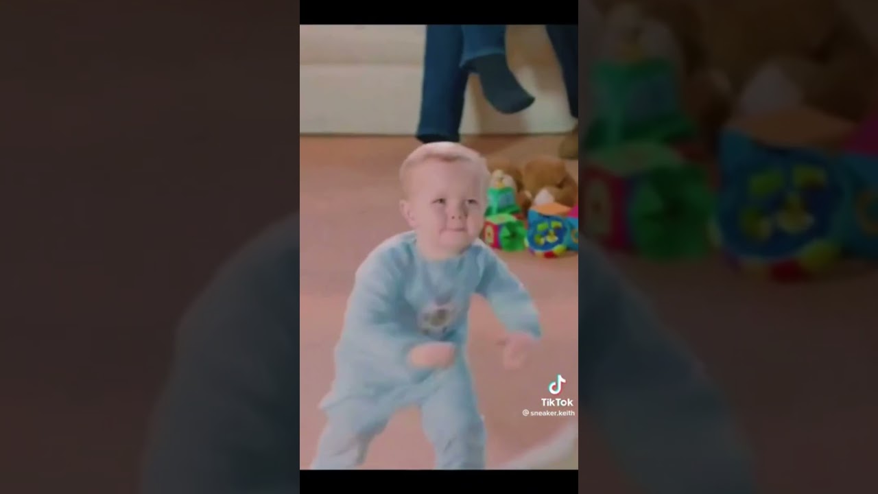 Baby Dancing to Sea of Thieves Song 🎶