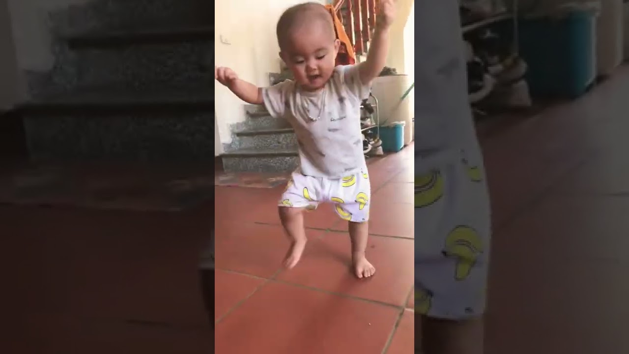 Hướng Dẫn Bé Tập Đi Hiệu Quả và An Toàn 🚶♀️